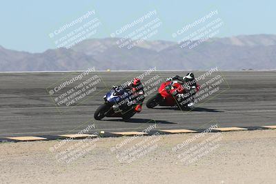 media/Oct-13-2025-Moto Forza (Mon) [[a66d839500]]/3-B Group/Session 2 (Bowl)/